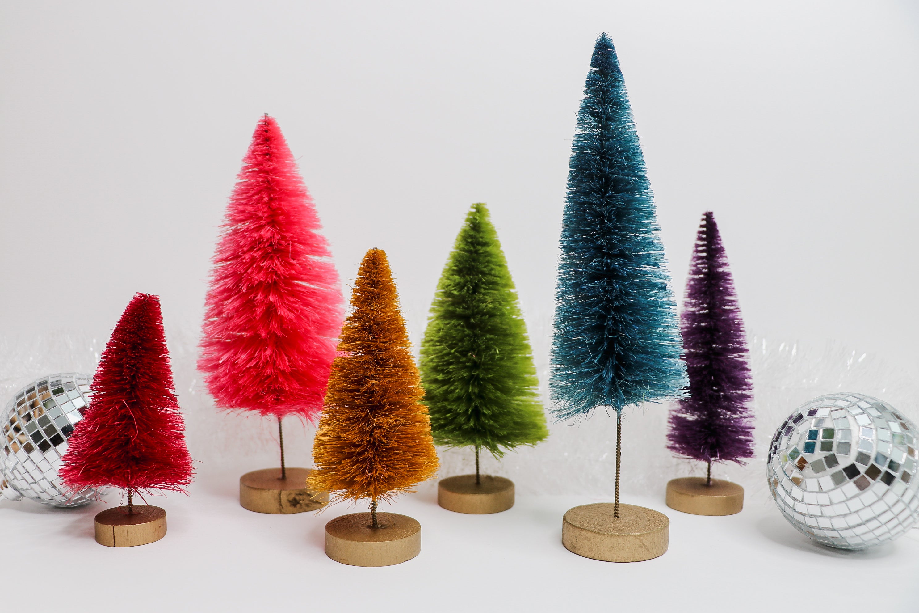 Bottle Brush Trees Set of 6 Rainbow Hand-Dyed, Wedding Decor, Holiday –  Your Heart's Content