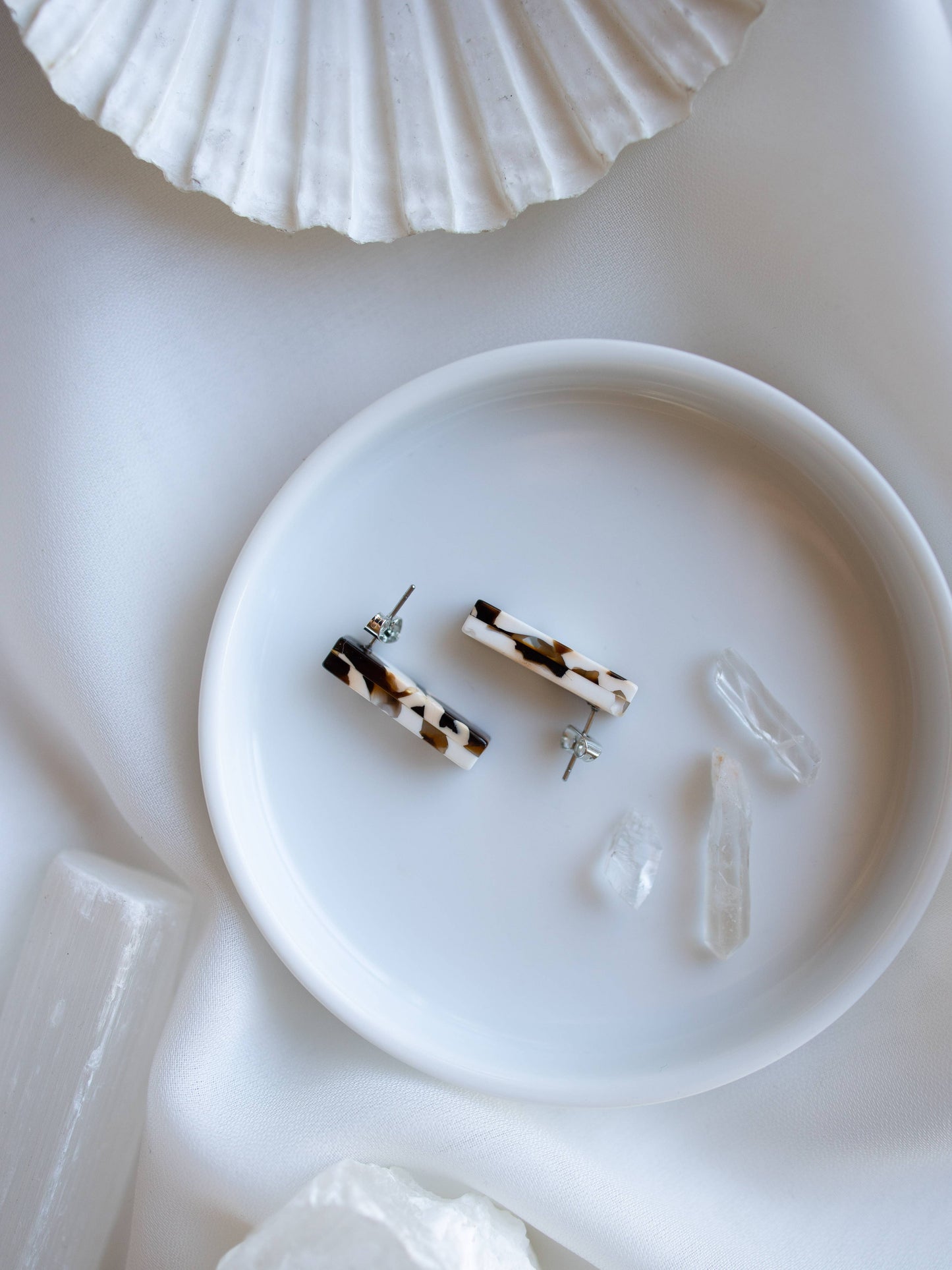 Ivy Studs in Coco Cream | Nat + Noor